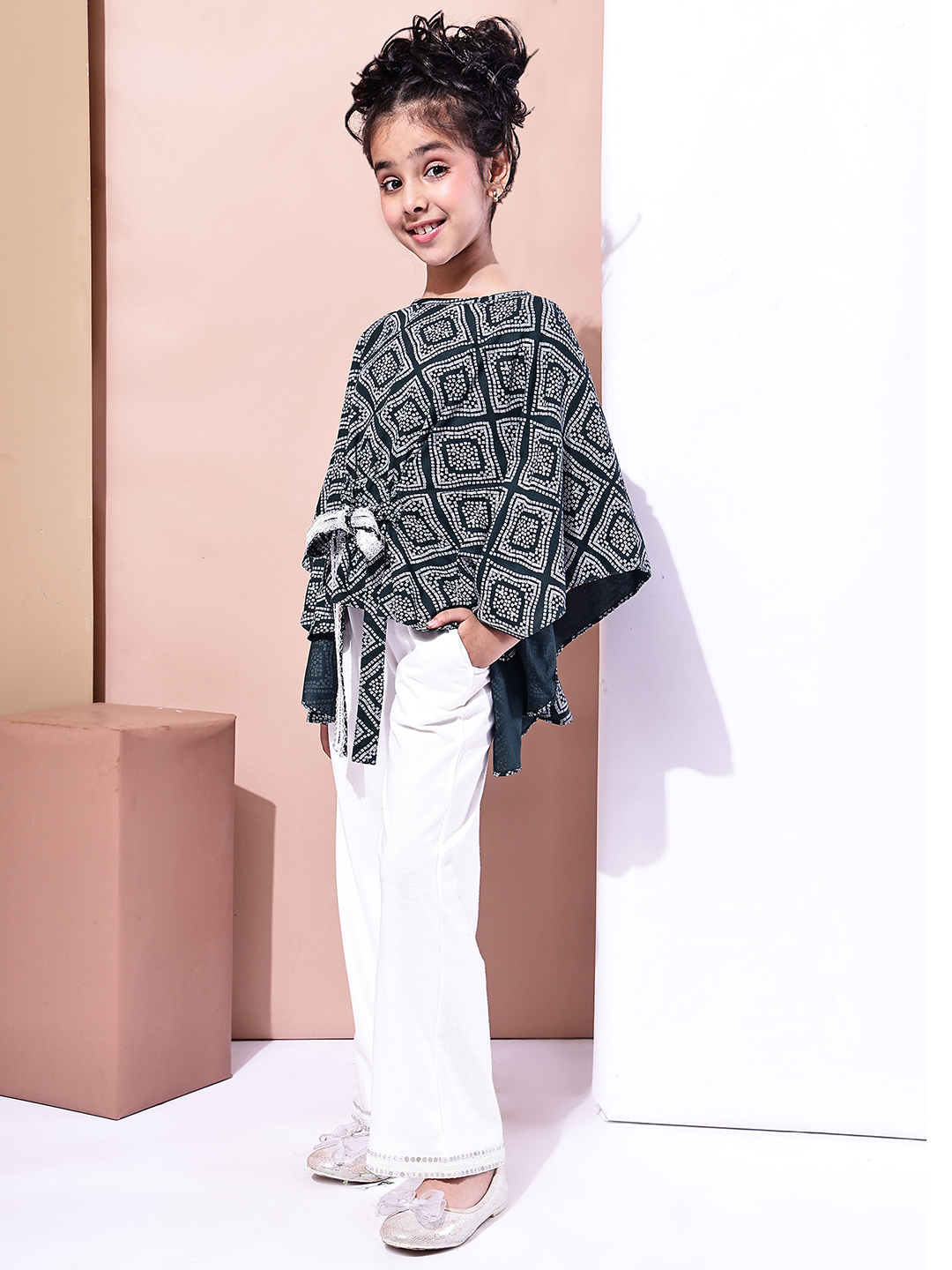 Girls Green Bandhani Cotton Kaftan Top with Lace Belt & Ecru Jersey Pants – Ethnic Co-ord Set for Girls - Image 3