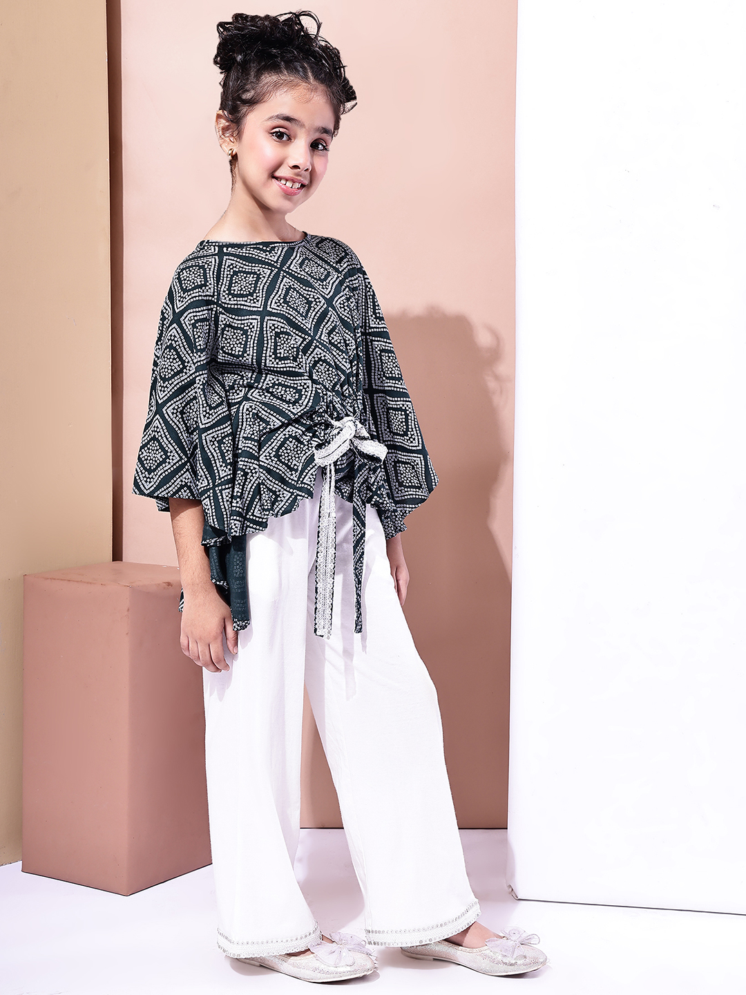 Girls Green Bandhani Cotton Kaftan Top with Lace Belt & Ecru Jersey Pants – Ethnic Co-ord Set for Girls - Image 4