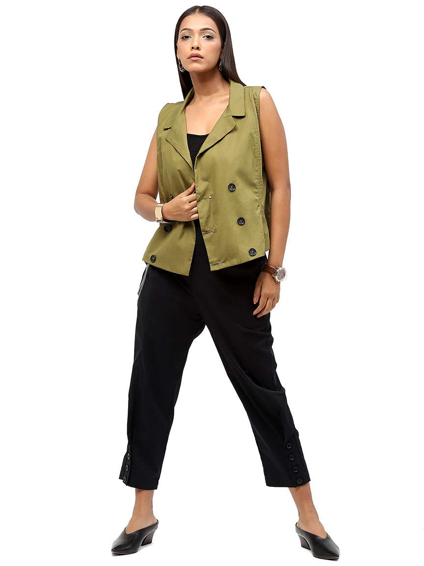 BaawRi Black Solid Color Cotton Trouser with Button & Chain Detail