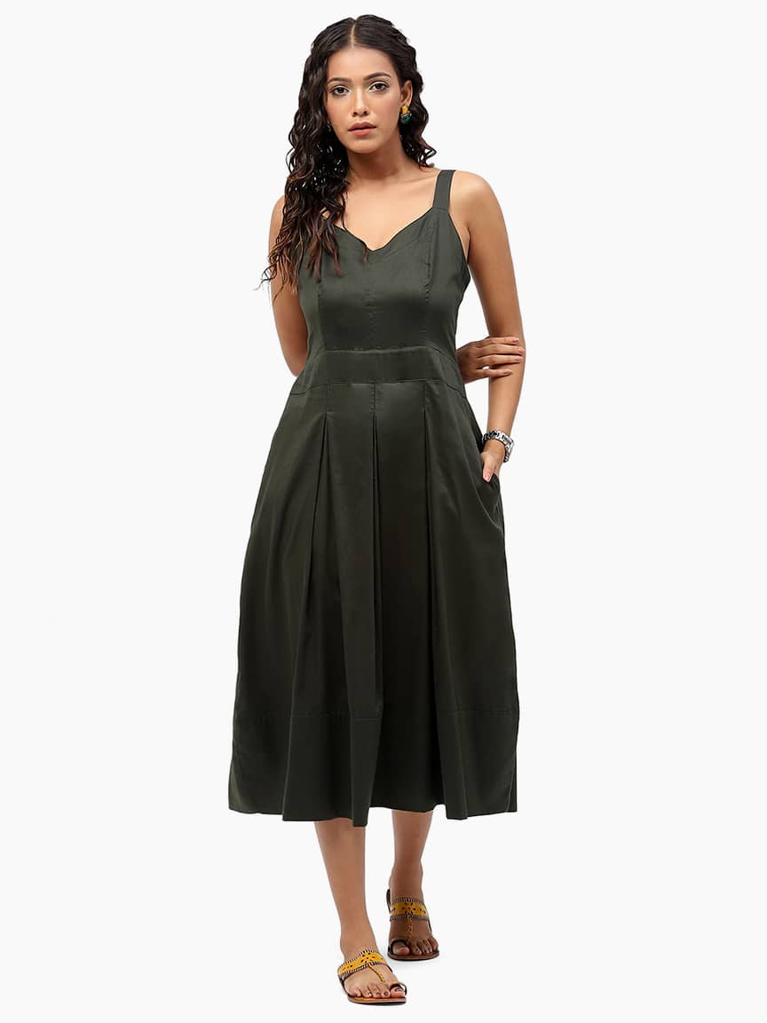 BaawRi Women's Green Solid Color Cotton Dress