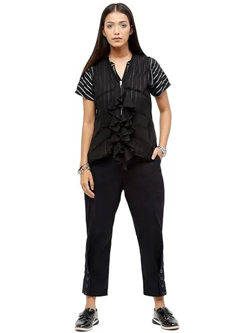 BaawRi Women's Black Solid Color Shrug