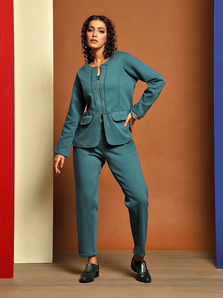 Chic Collarless Jacket in Soft Fleece Fabric