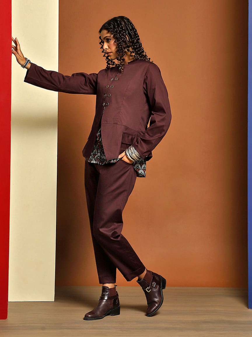 Alternative view of Elegant Stand Collar Jacket Set in Cotton Satin