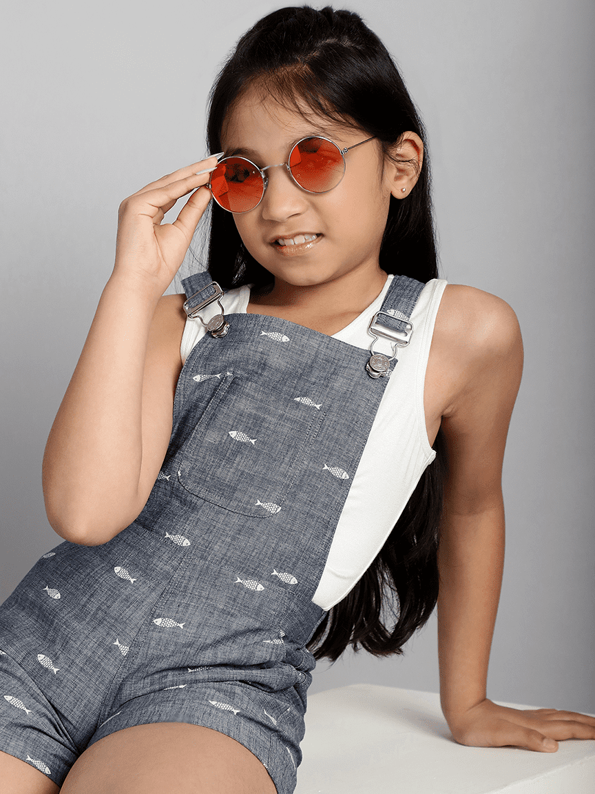 Baawri Girl Denim Fish Print Dungaree and Tee 2 pcs Set - Image 6